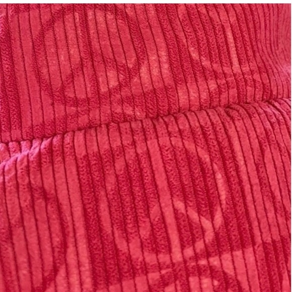 Urban outfitters winter jacket. Pink patterned peace signs all over. Gently worn - Picture 11 of 16